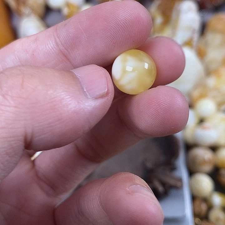 琥珀未镶嵌裸石我