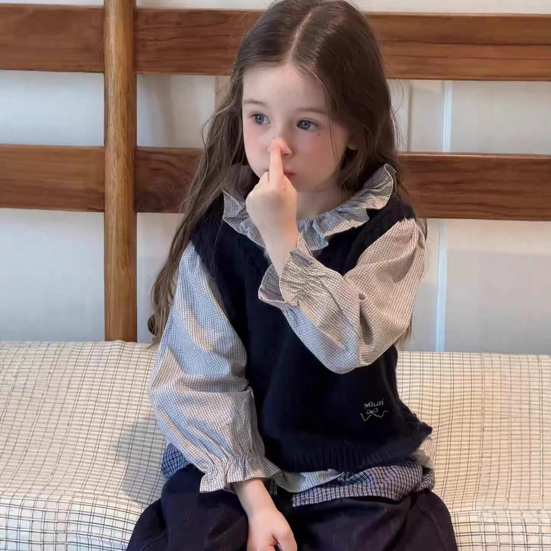女童毛衣针织衫背心2025秋季新款女宝宝格子衬衫牛仔裤三件套