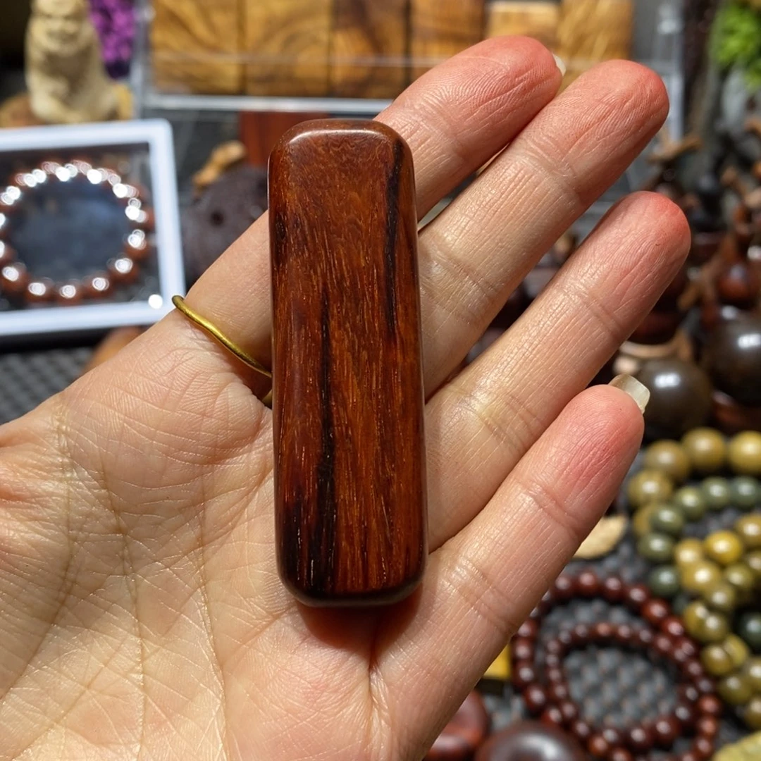 檀香紫檀（小叶紫檀）K***陆瑕疵