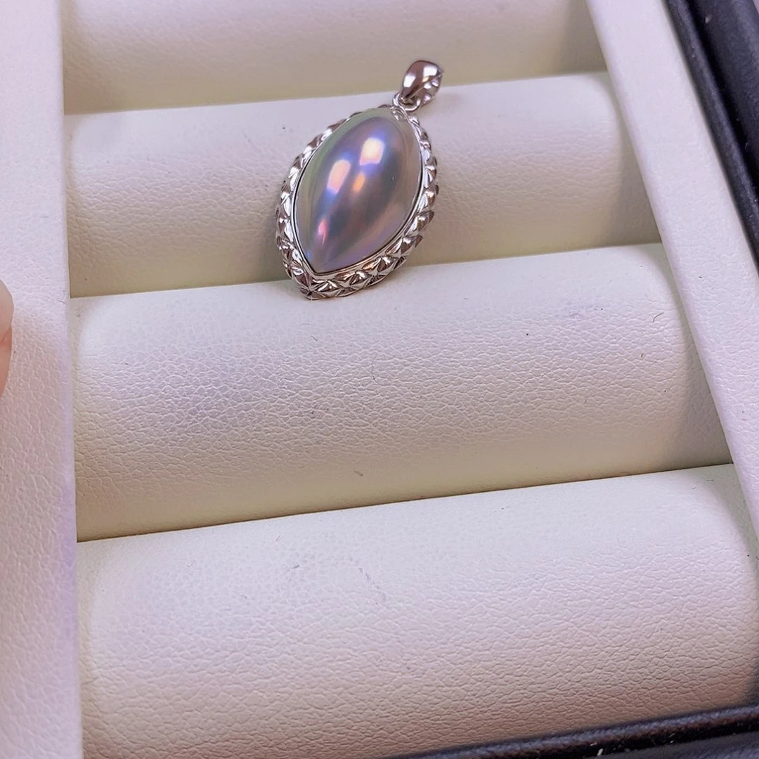 拼合珍珠（马贝珠）吊坠18K金镶嵌