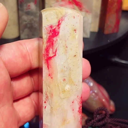 昌化石印石白玉冻软底鸡血章