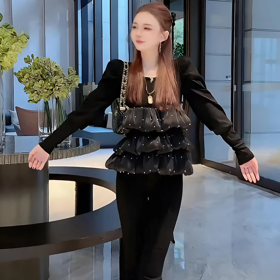 2025秋季新款韩系小香风独特别致显瘦百搭水钻拼接长袖针织衫上衣