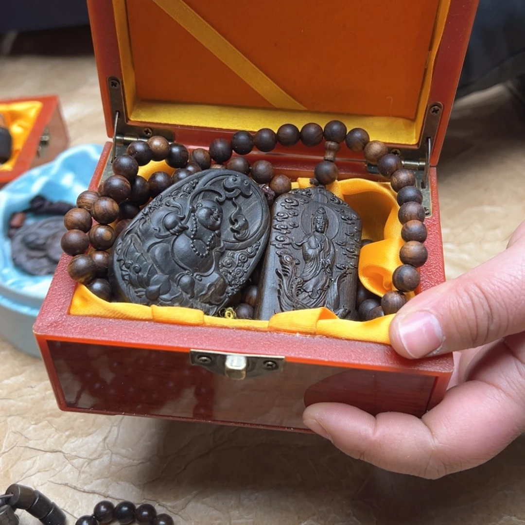 大叶紫檀（黑酸枝木类）