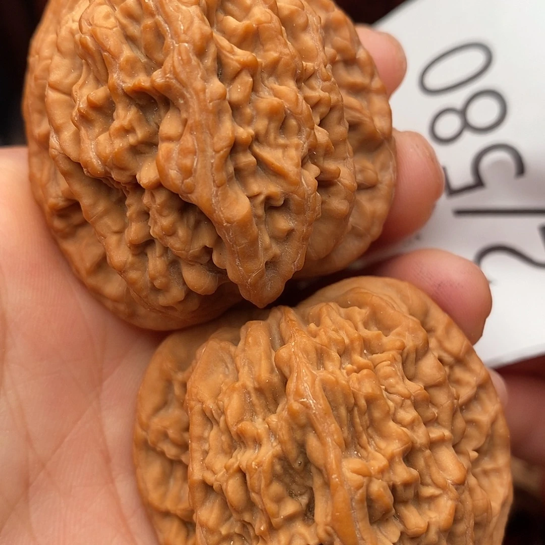 把件文玩核桃43.5粗筋虎头
