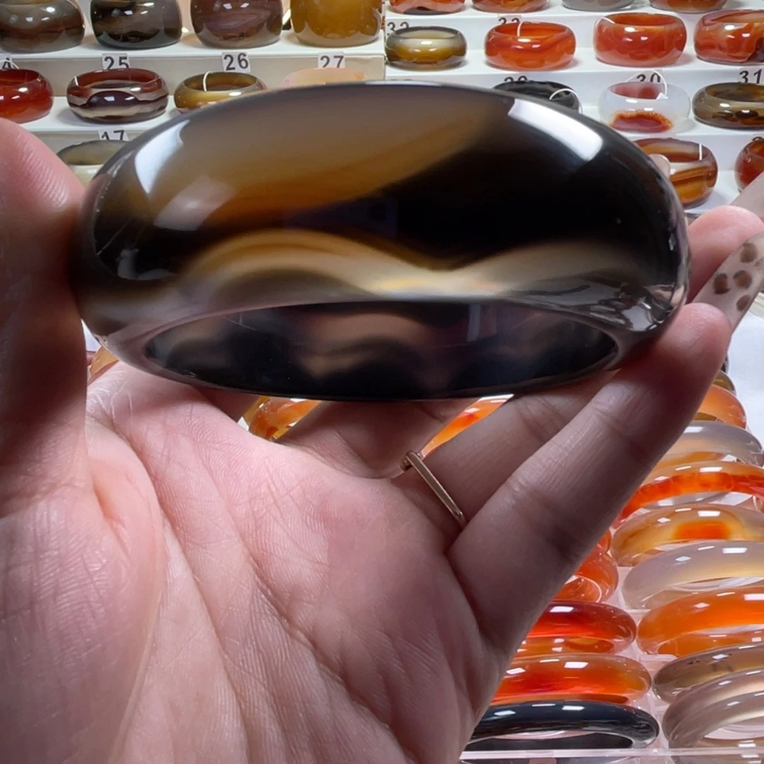 玛瑙/玉髓手镯未镶嵌