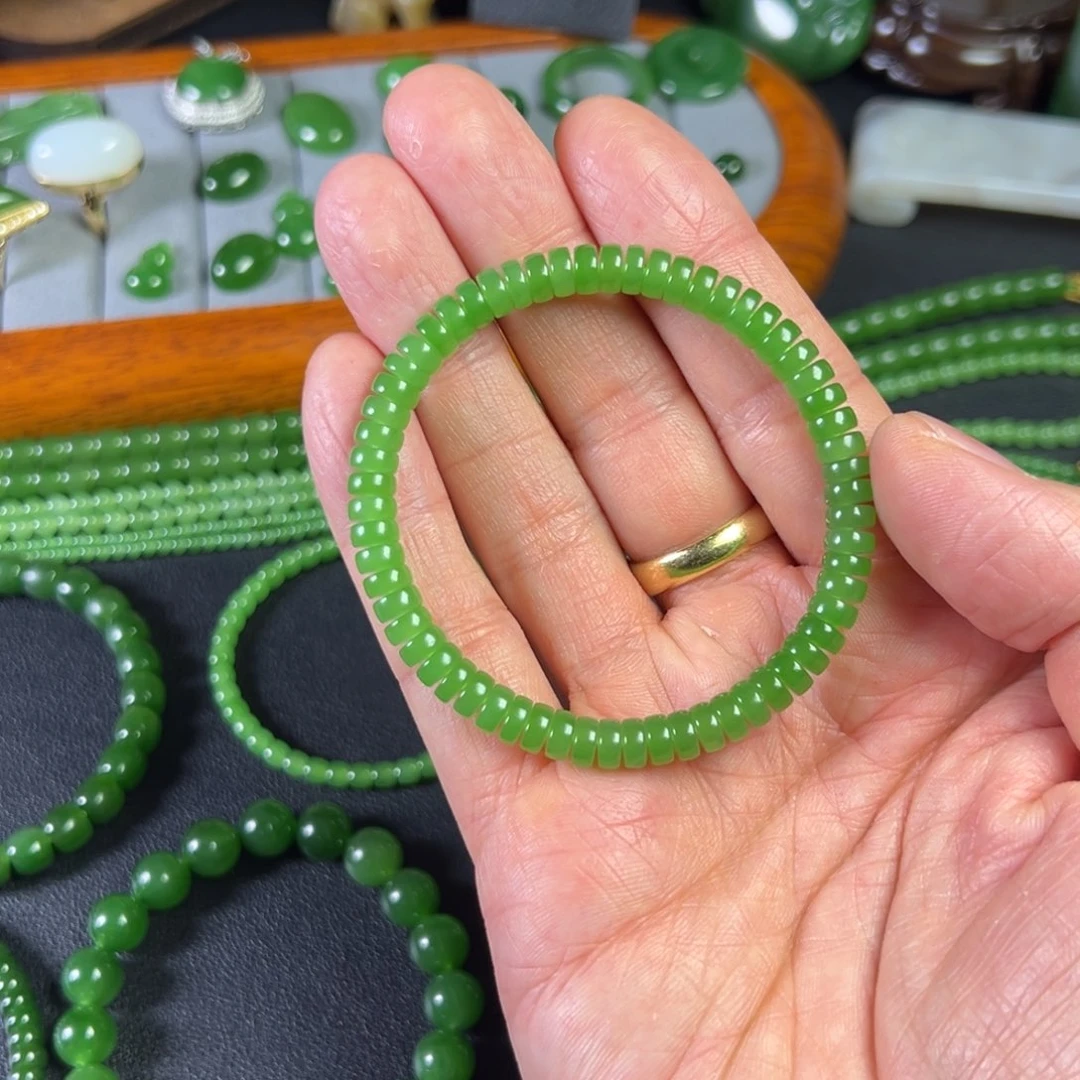 和田玉（碧玉）未镶嵌手链