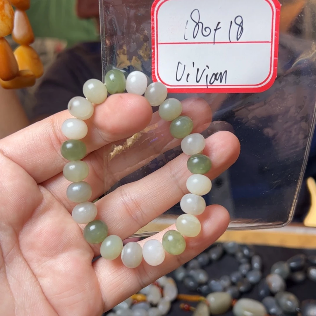 挂坠未镶嵌定制和田玉v****n珠子