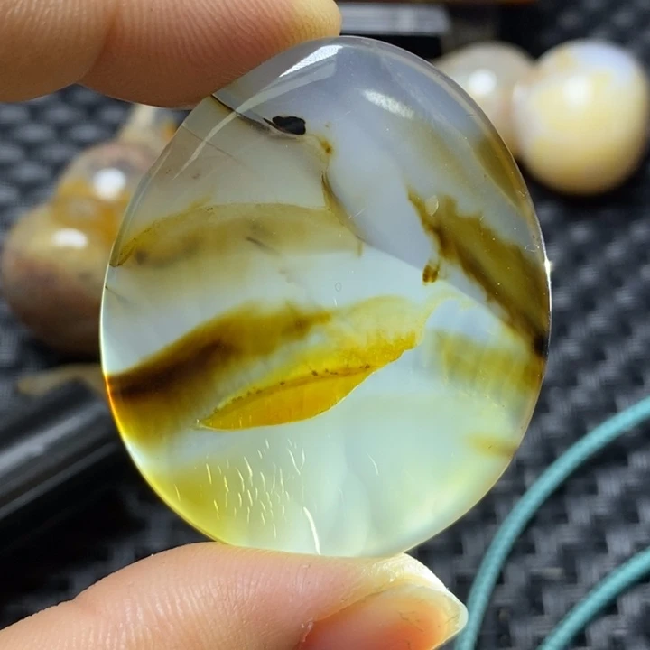 玛瑙/玉髓颈饰未镶嵌去*鱼