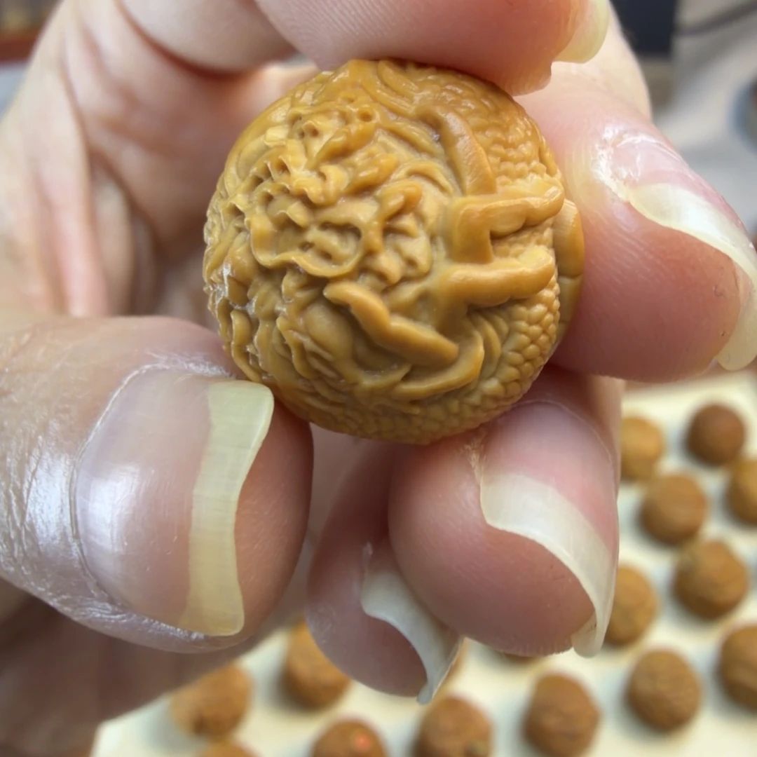 猴头核桃吊坠青龙抱鲤