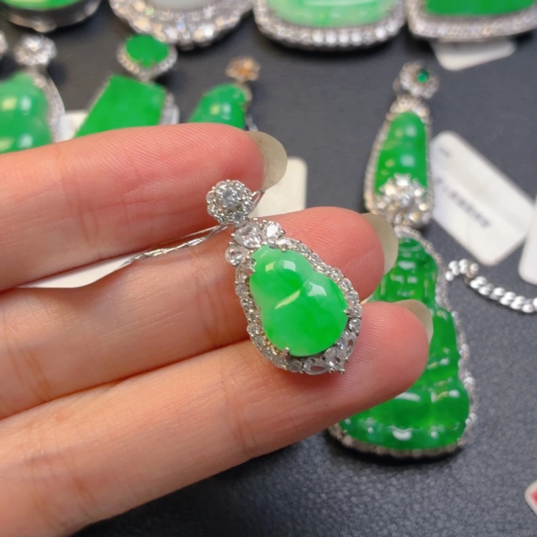 翡翠银S925镶嵌颈饰