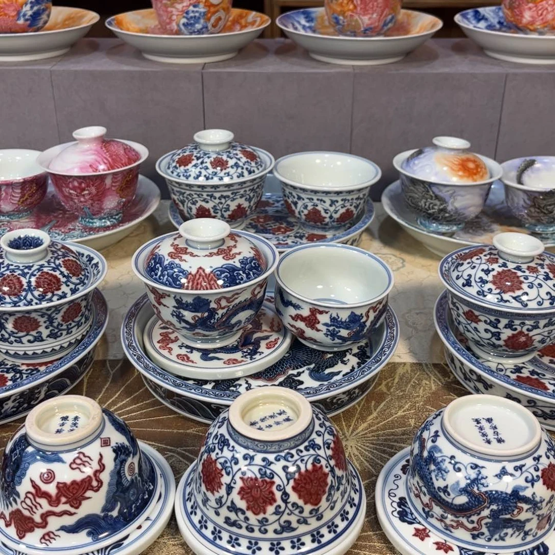 一家手绘仿古茶具直播间