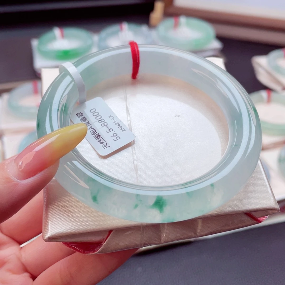 翡翠手镯未镶嵌5657圈9918