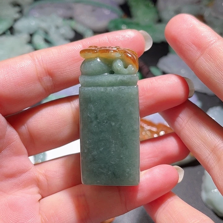 颈饰未镶嵌翡翠天