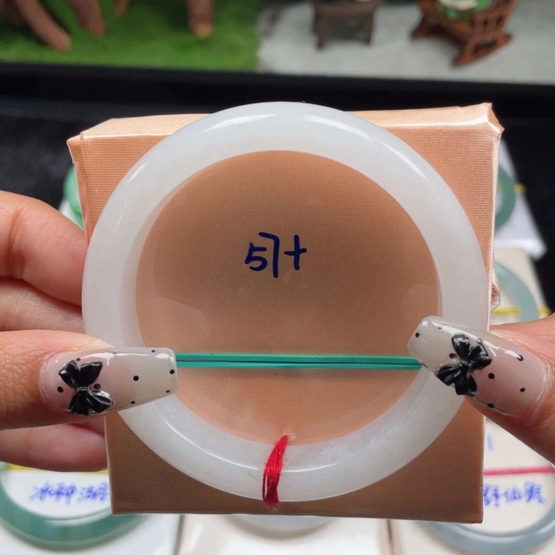 翡翠手镯未镶嵌缅甸翡翠手镯33