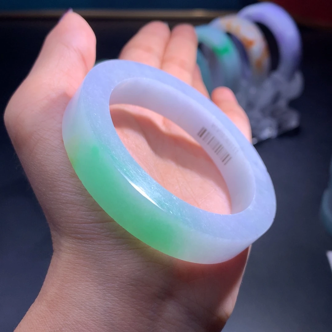 未镶嵌翡翠手镯定制翡翠豆*