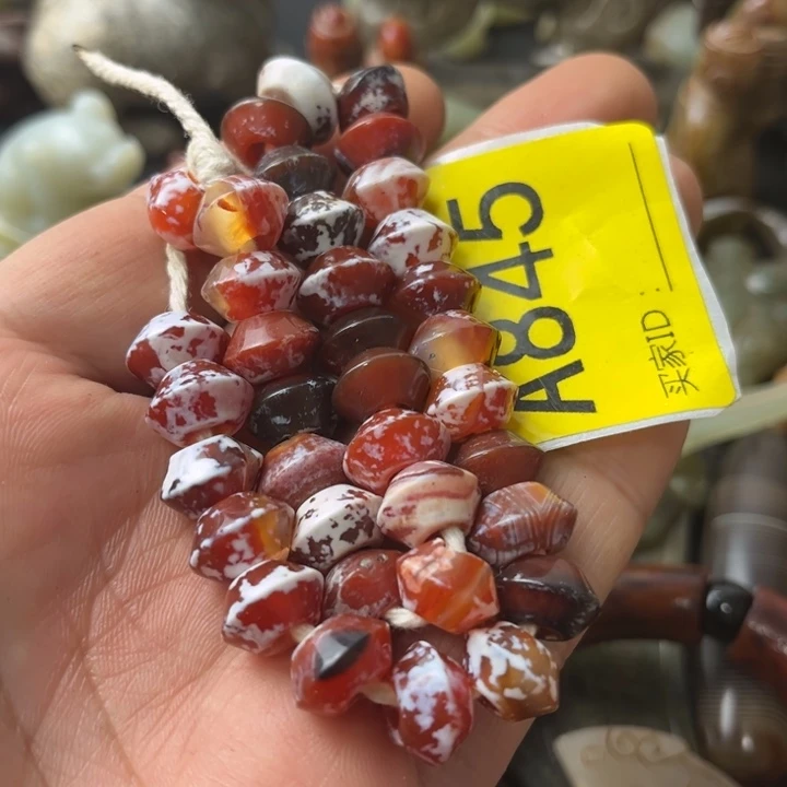 玛瑙/玉髓颈饰合金