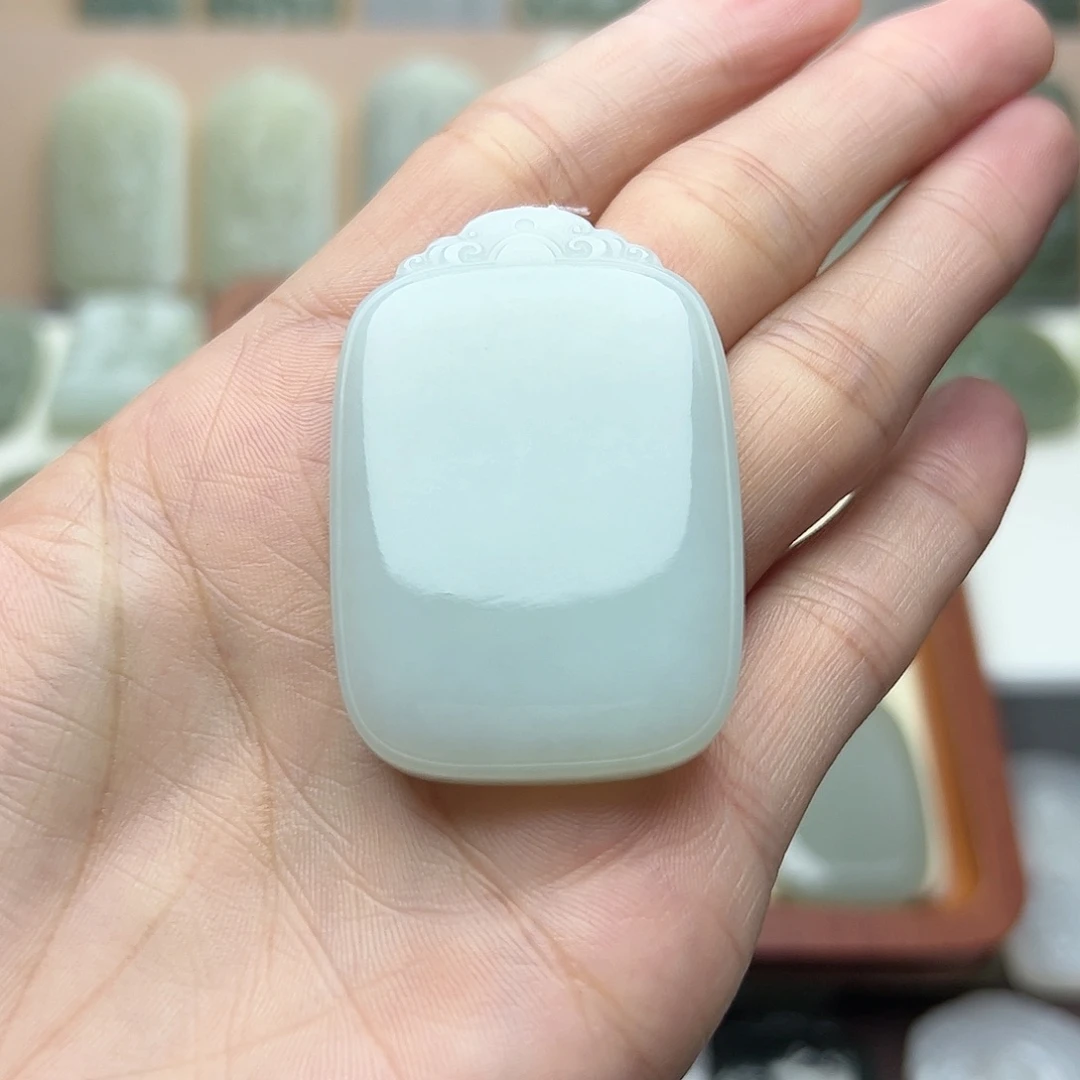 潮***肥颈饰未镶嵌和田玉