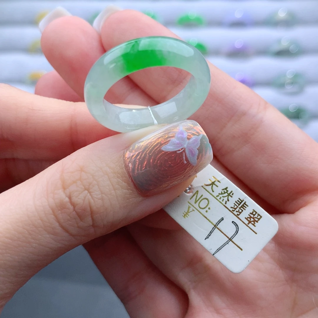 翡翠未镶嵌戒指戒指