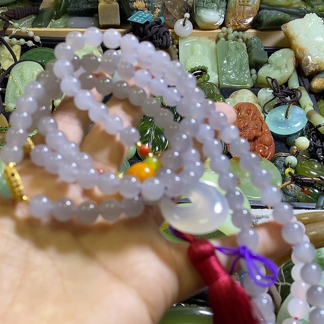 和田玉未镶嵌颈饰一个