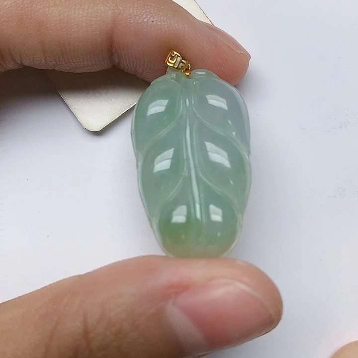 颈饰18K金镶嵌翡翠天然翡翠