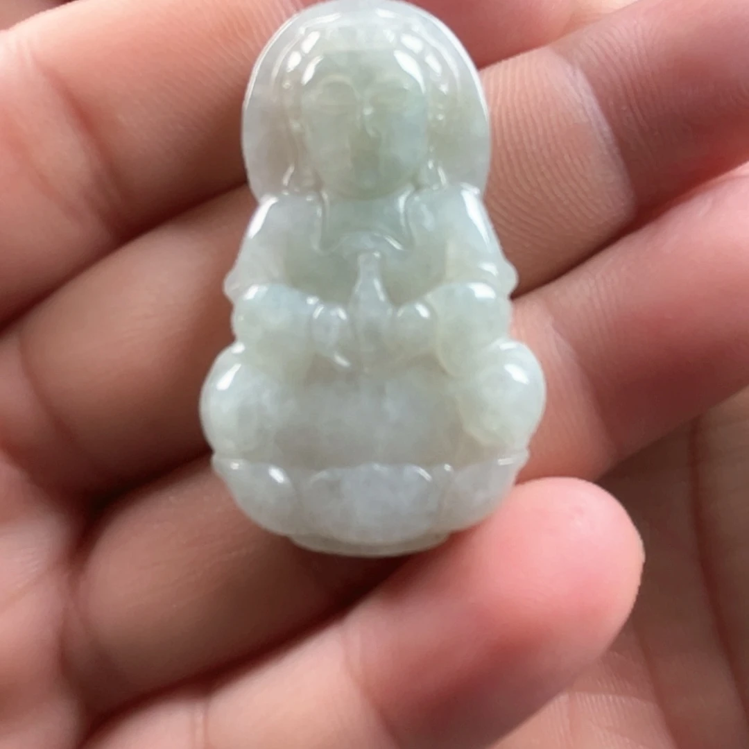 翡翠未镶嵌颈饰观音