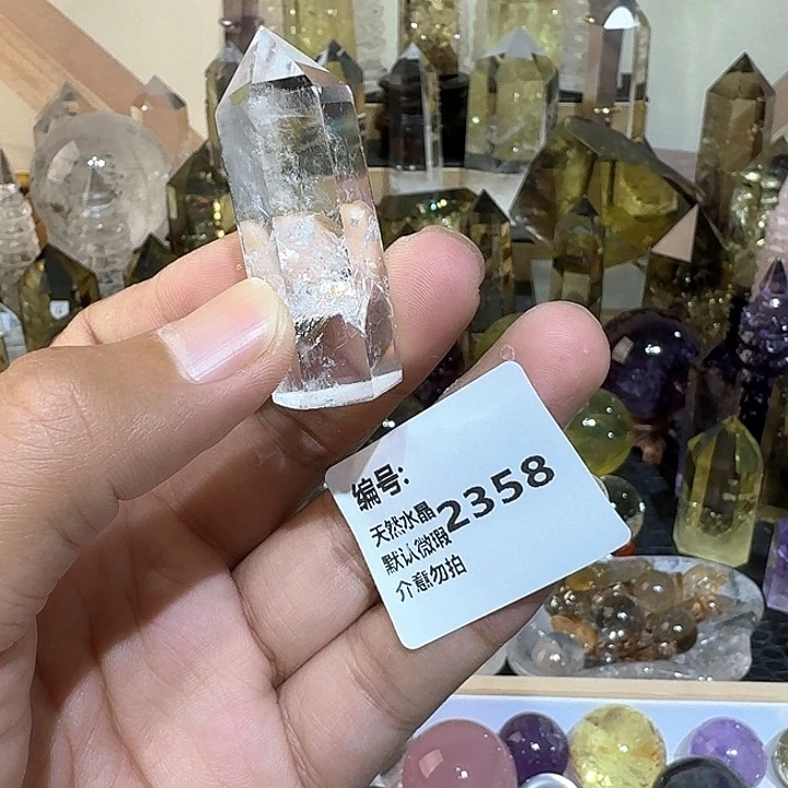 未镶嵌颈饰水晶柱