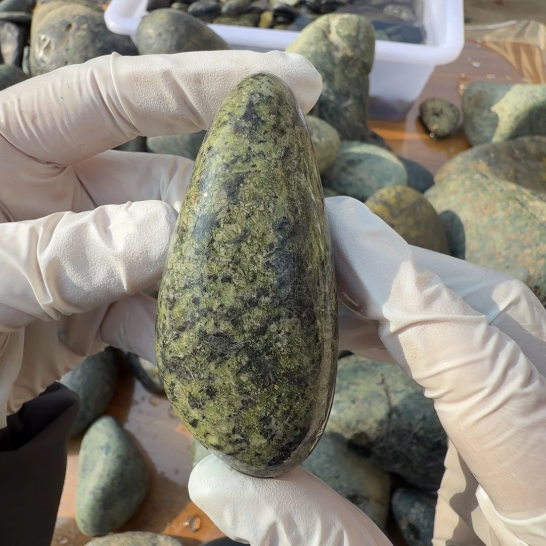 保***哥蛇纹石玉未镶嵌西藏藏玉药王石