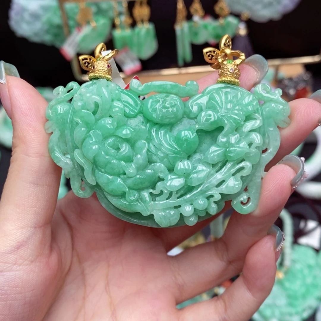 翡翠未镶嵌颈饰翡翠