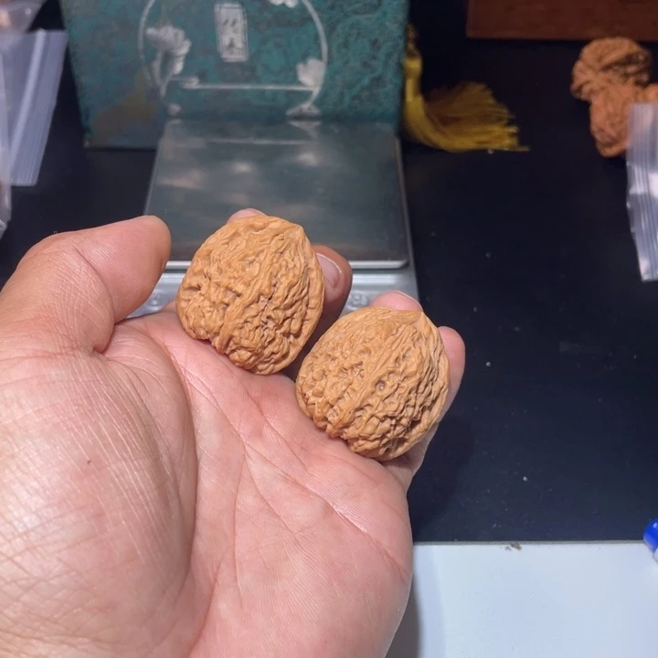 核桃高炮拉丝南疆石