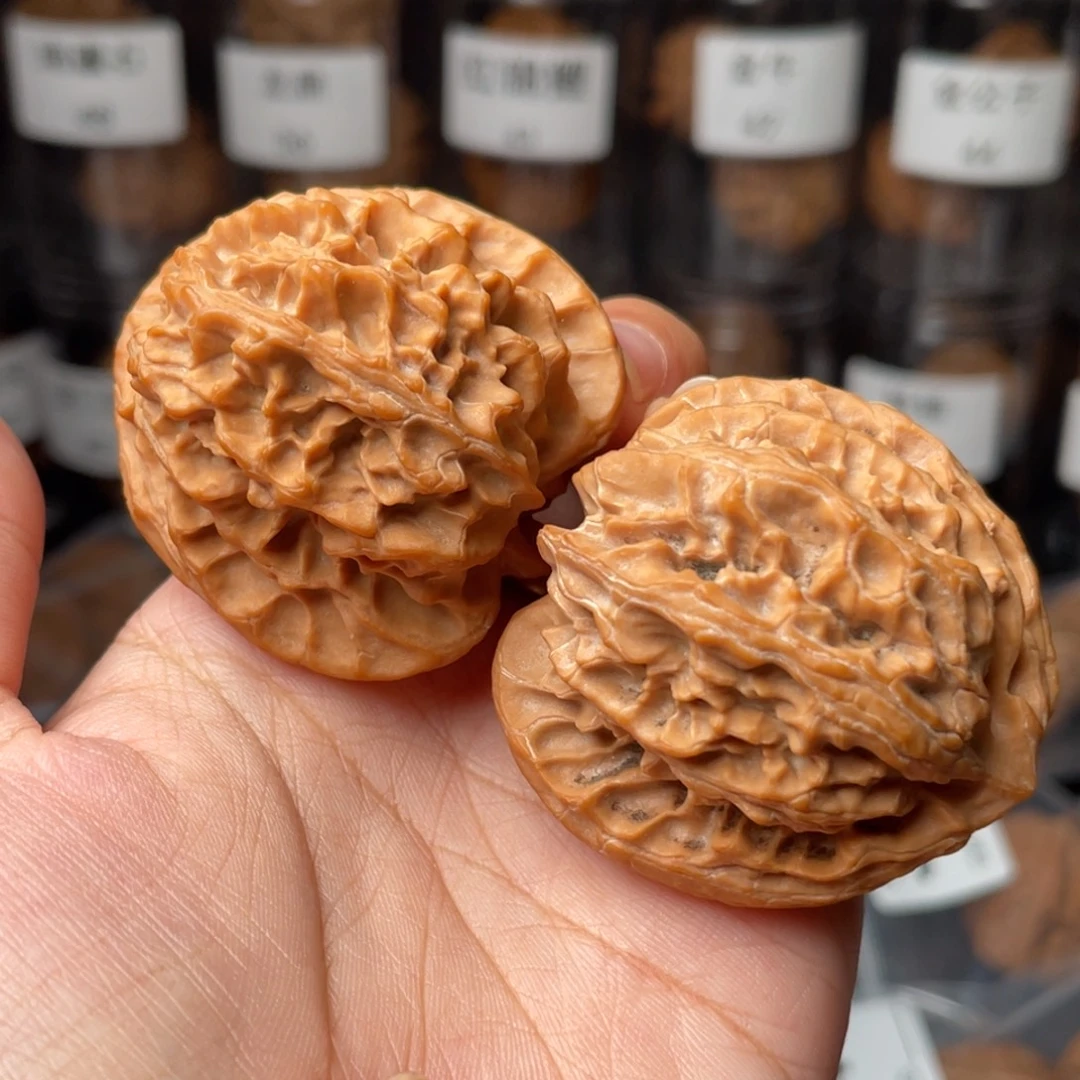 ****…把件文玩核桃全品43原桩苹果园