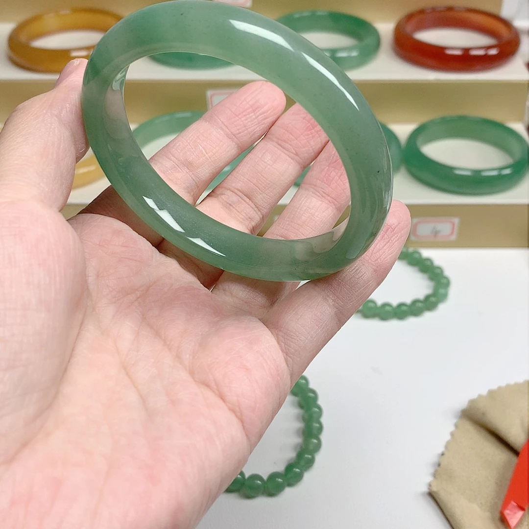 石英质玉手镯未镶嵌牡*