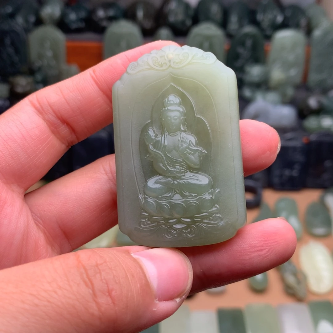 和田玉未镶嵌颈饰挂件80