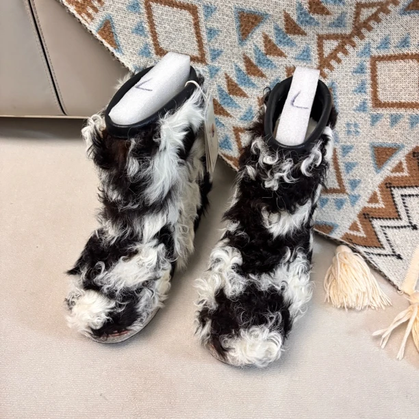 2025女士保暖一脚蹬圆头冬季时尚雪地靴雪地靴子