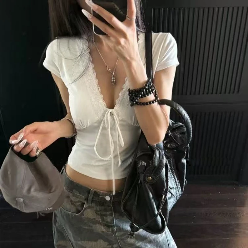 法式新款领系带蕾丝花边拼接设计感修身显瘦辣妹纯欲女上衣