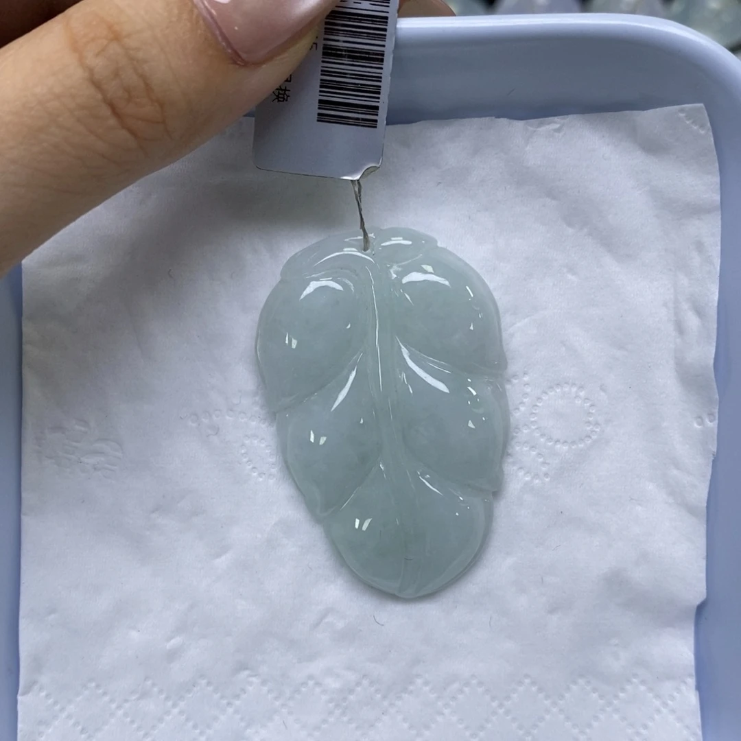 颈饰未镶嵌翡翠叶子