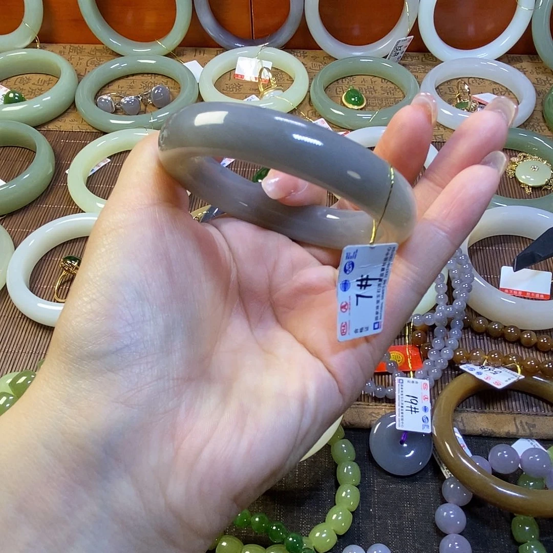 和田玉（糖玉）手镯未镶嵌