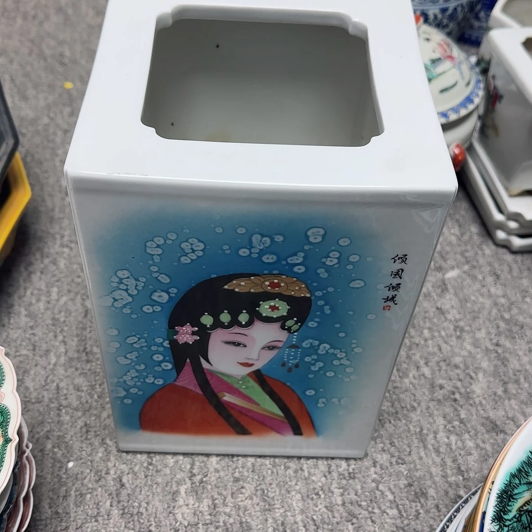 摆件呵*哇瓷器的工艺技术水平