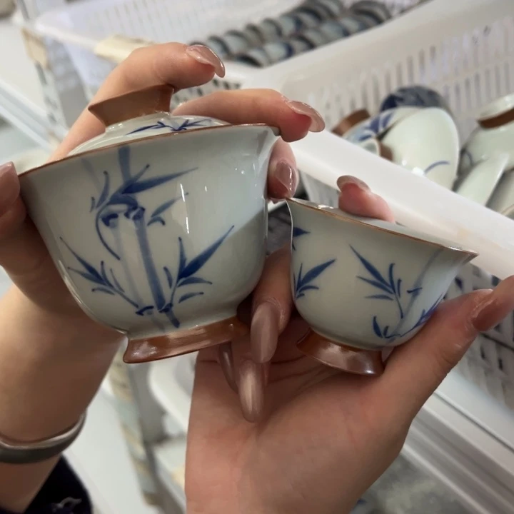 两件套哈哈哈哈哈
