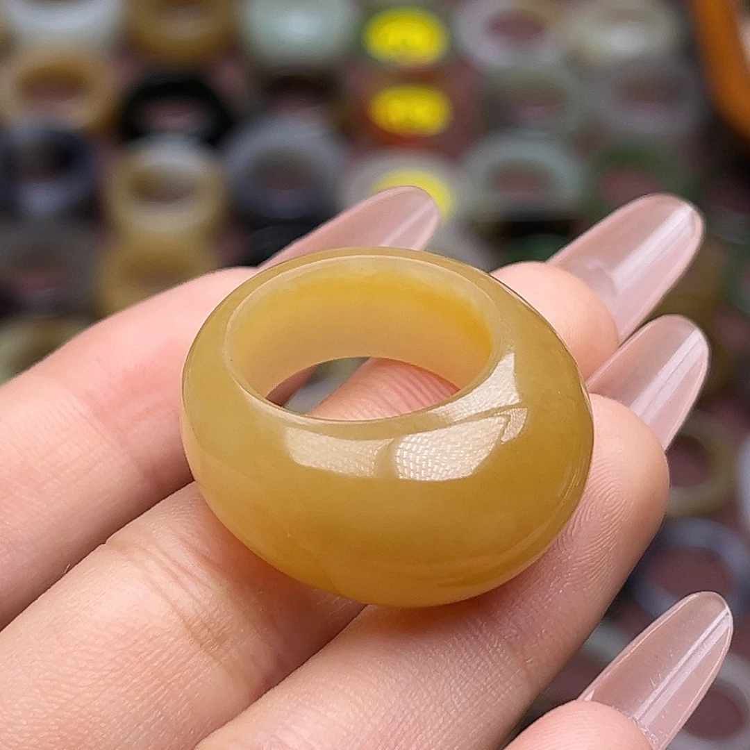 和田玉未镶嵌戒指17.4金糖显眼包