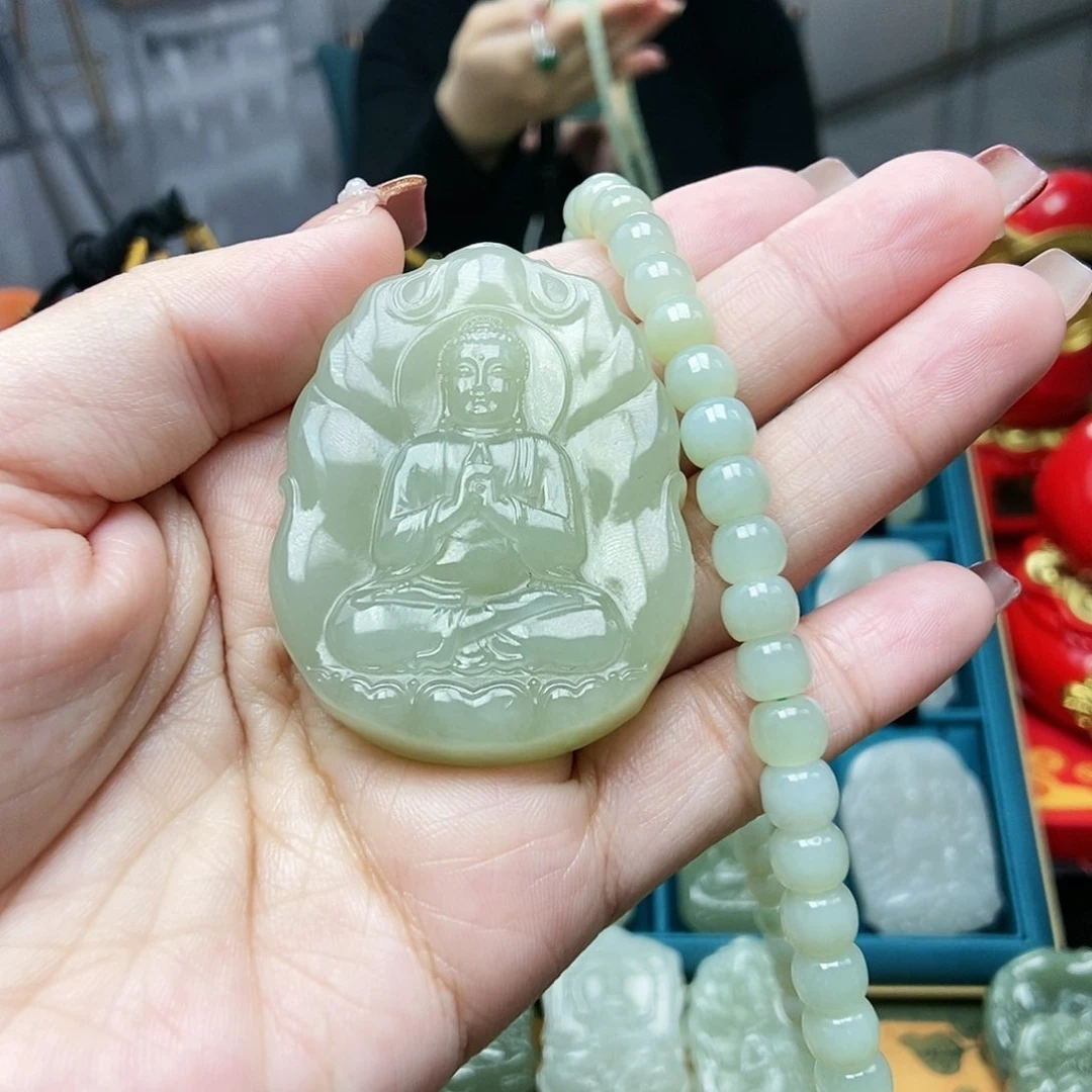 和田玉颈饰未镶嵌团**咪