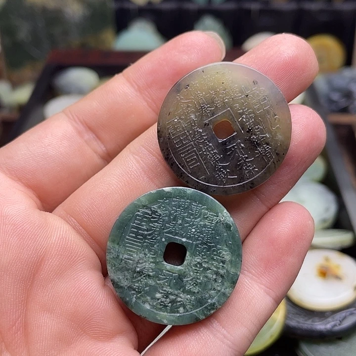 蛇纹石玉挂件未镶嵌明*