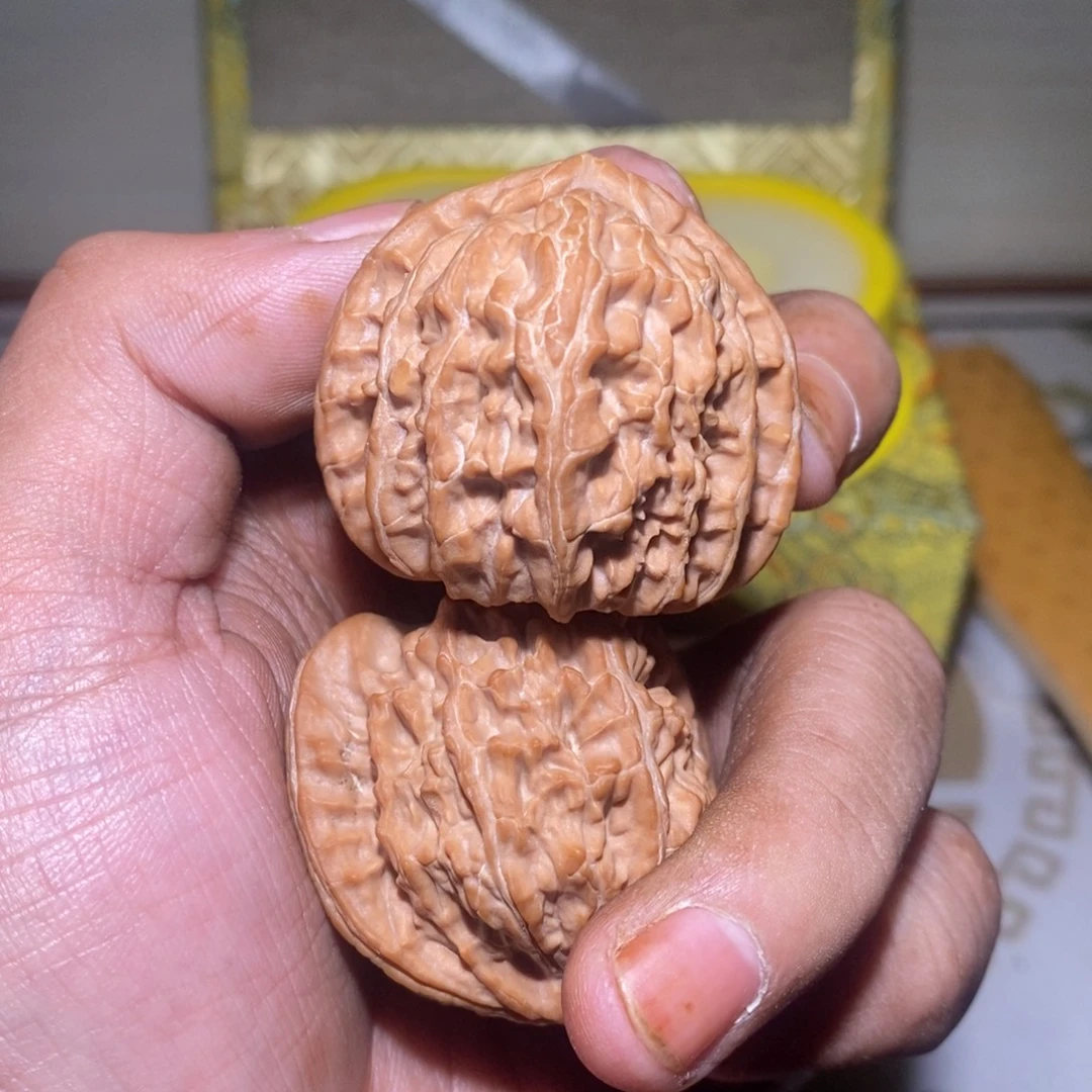 文玩核桃吊坠文玩核桃三角白