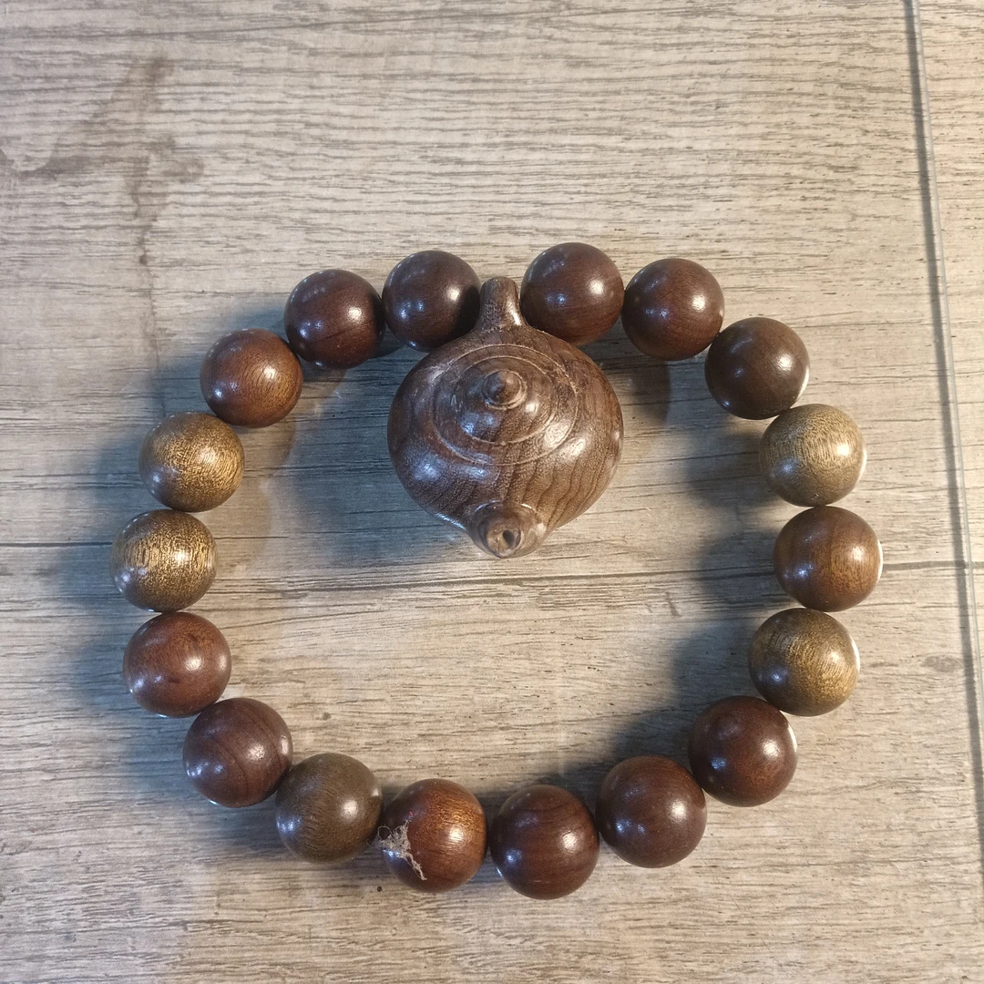 E145 金丝楠2.0cm手串