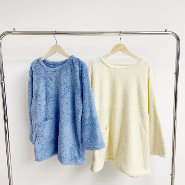 G113 单口袋毛茸茸厚实亲肤圆领两色休闲睡衣上衣