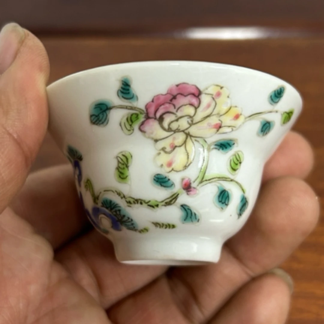 景德镇 粉彩牡丹花卉纹葫芦形小杯