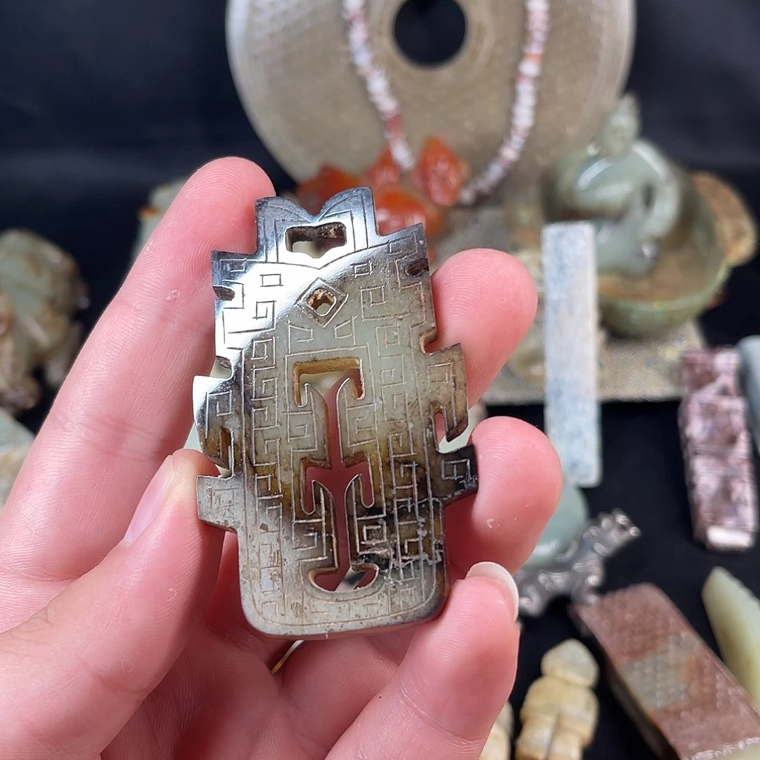 发***哥和田玉（糖玉）未镶嵌挂件