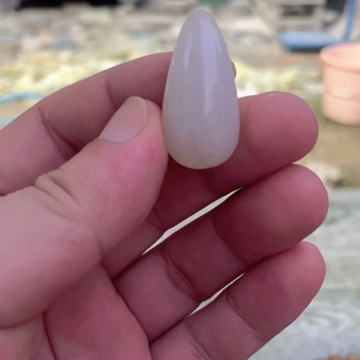 未镶嵌和田玉（糖玉）珠宝半成品