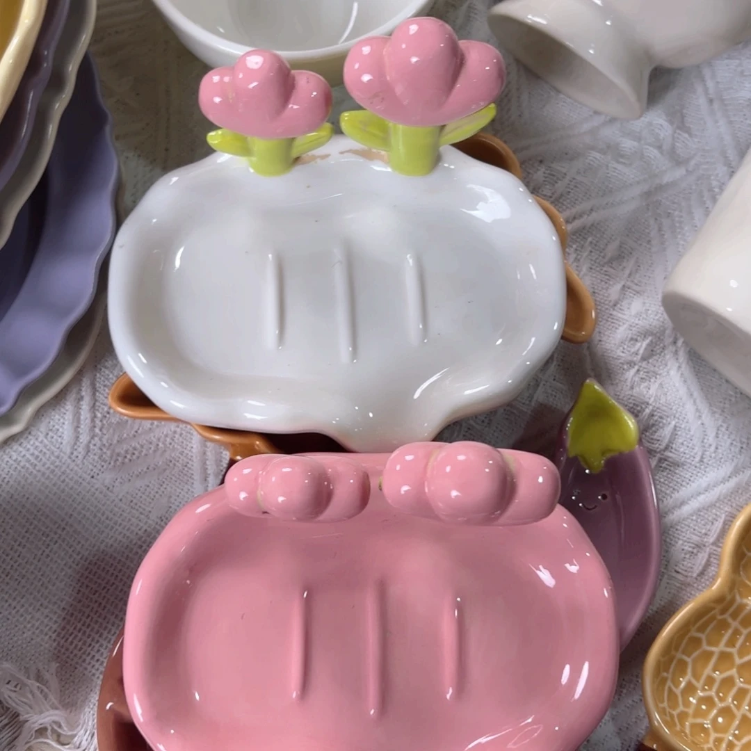 陶一粉一白郁金香香皂盒