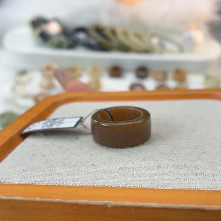 和田玉（糖玉）未镶嵌戒指s46糖色圆切16.8不退换