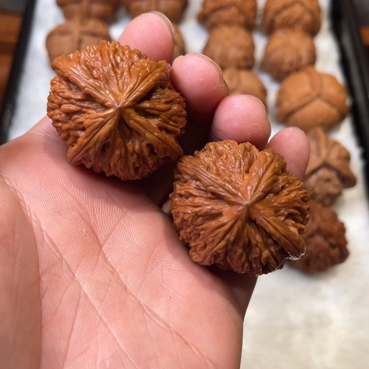 把件文玩核桃南疆石四棱